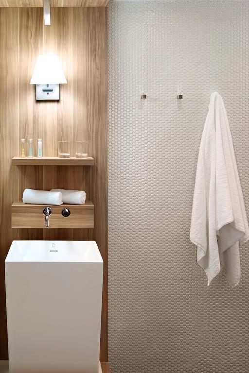Happy 3 Hotel Bangkok Bagian luar foto